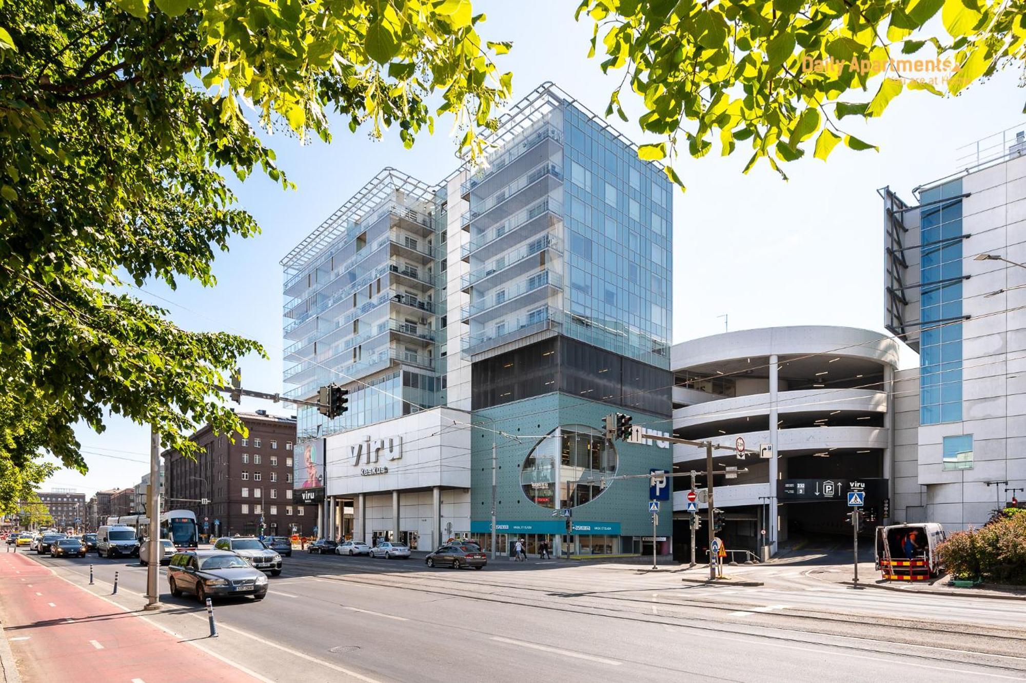 Luxury Suites - Viru Keskus By Rikas Hotels タリン エクステリア 写真